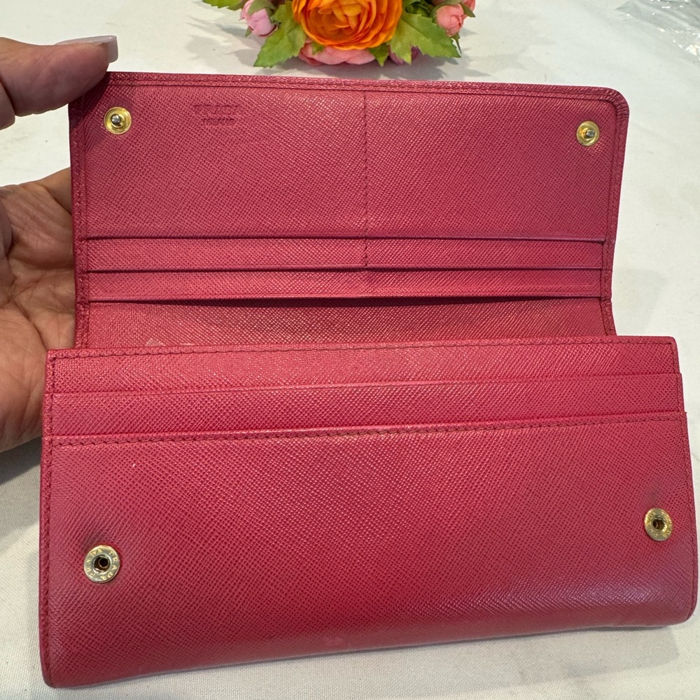 Authentic Prada wallet - Picture 11 of 15